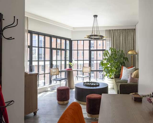 London // Deluxe Chamber King One Bedroom Suite