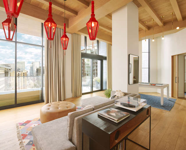 Nashville // Richard's Penthouse Flat