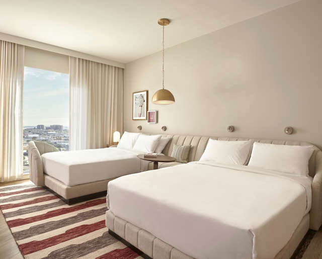 Dallas // Grand Double Queen